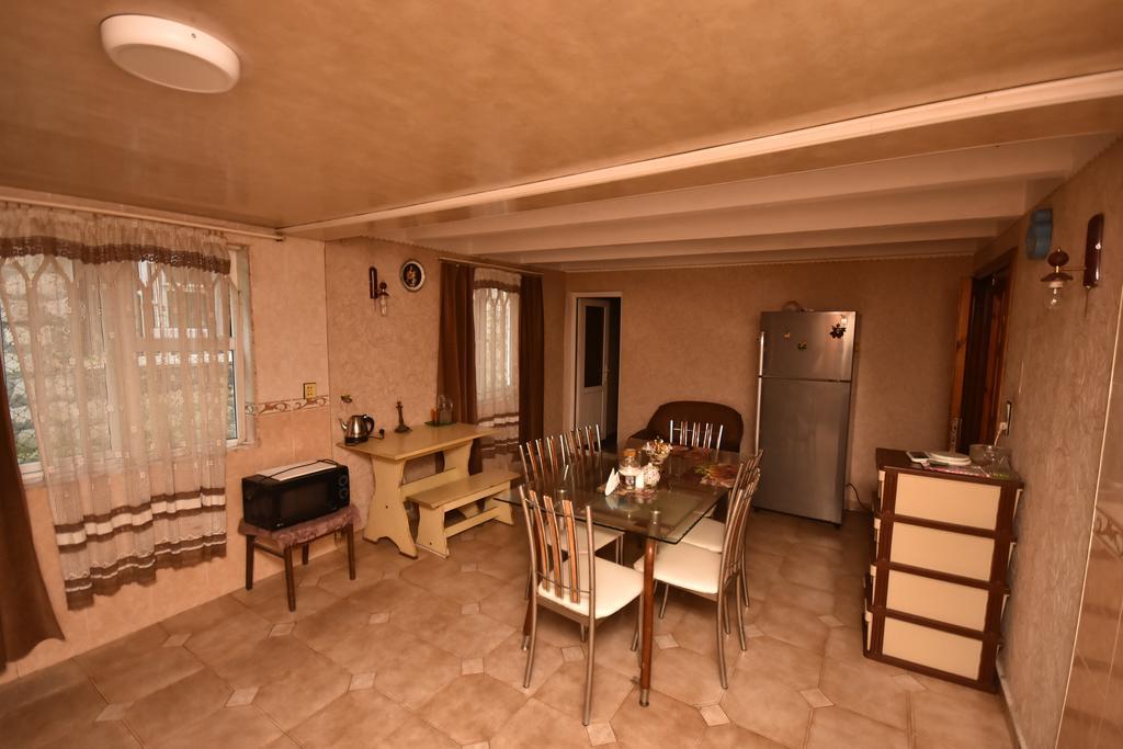Shorena'S House Zugdidi Buitenkant foto